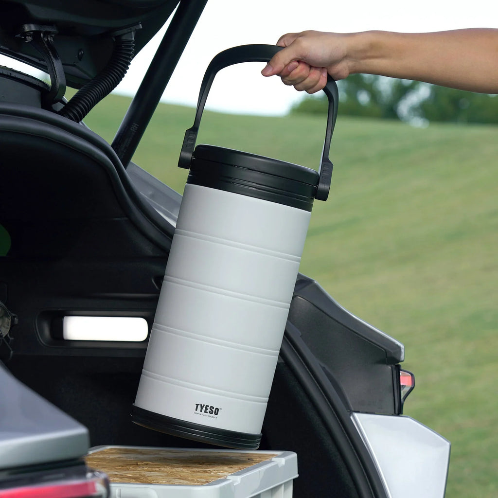 TYESO Portable Cooler foldable handle detail
